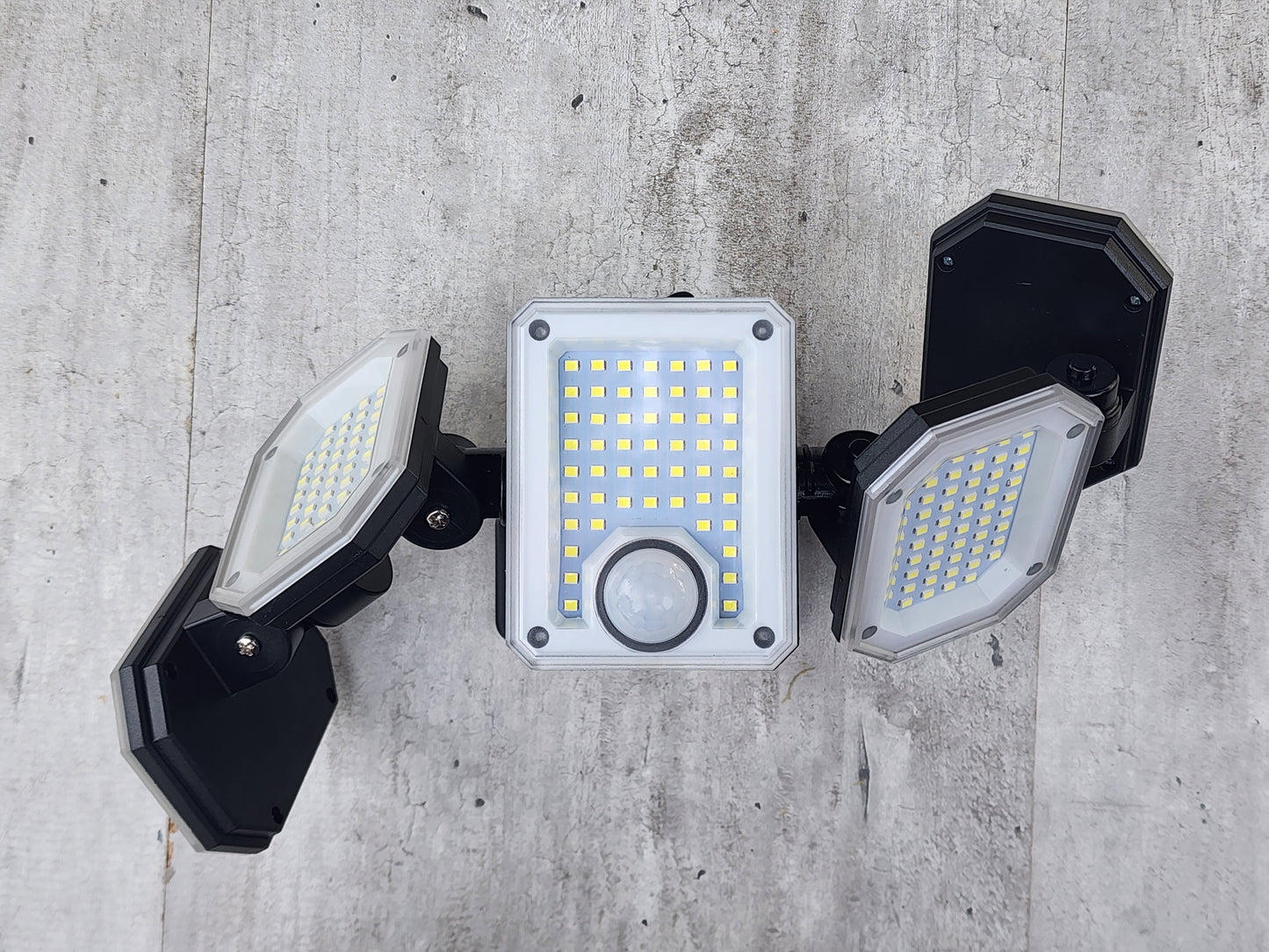 Ultra-Bright 5-Panel Solar Security Light